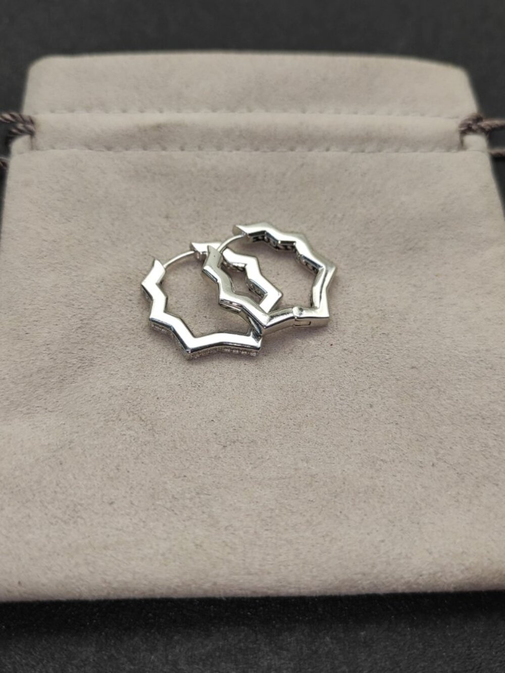 David Yurman 925 Silver Earrings with Original Pouch